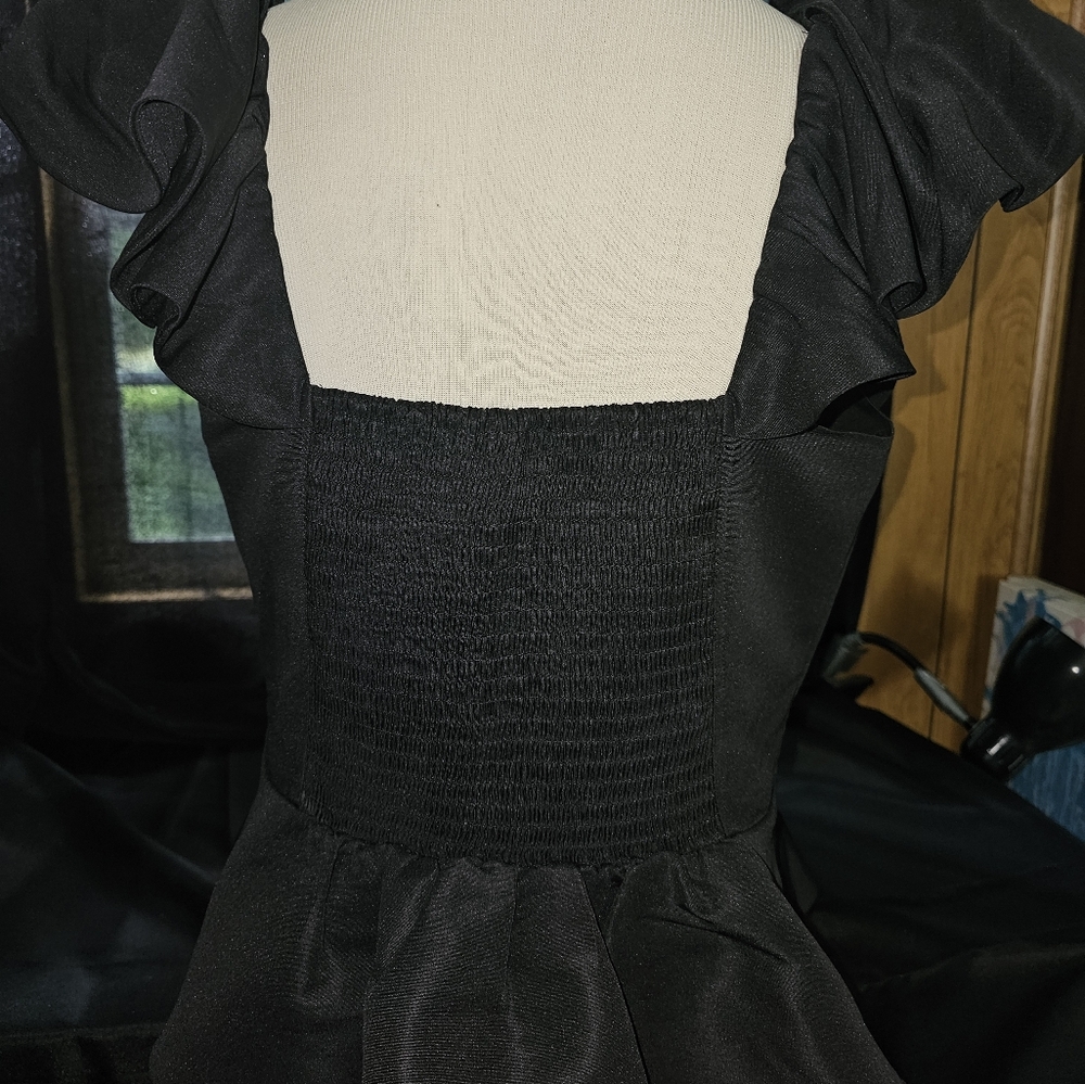 NWT Express Top - Picture 2 of 3